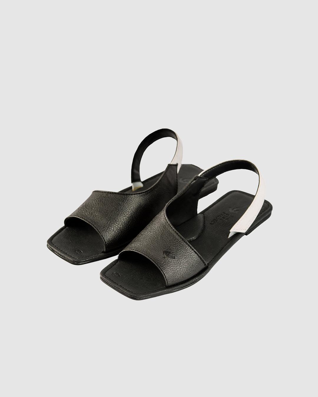 Project 3: Monochrome Sling-back